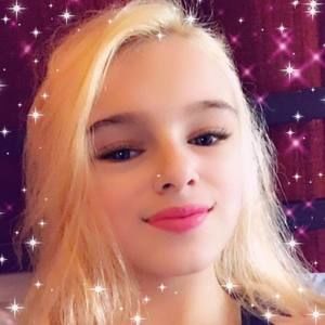 Meet your Posher, Kendra